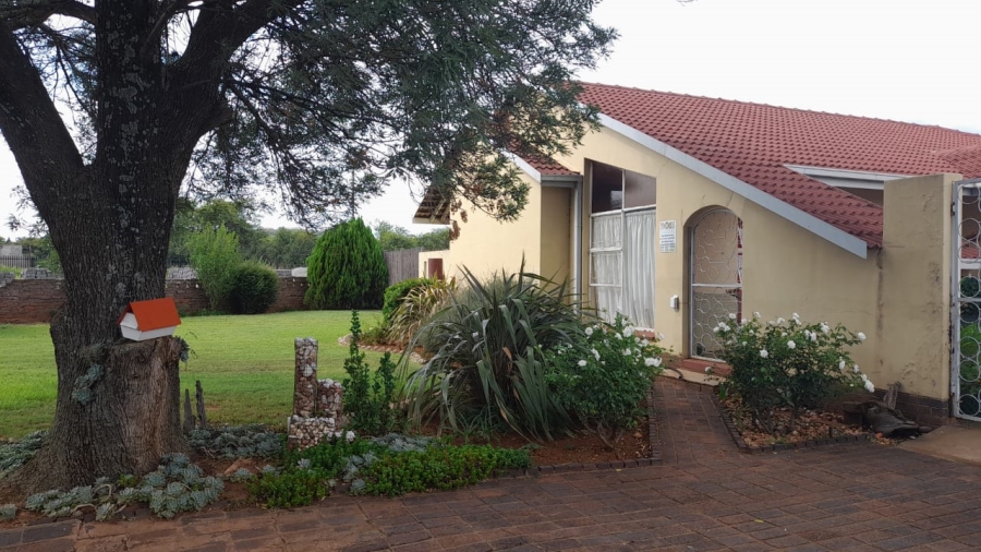 3 Bedroom Property for Sale in Hartbeesfontein North West